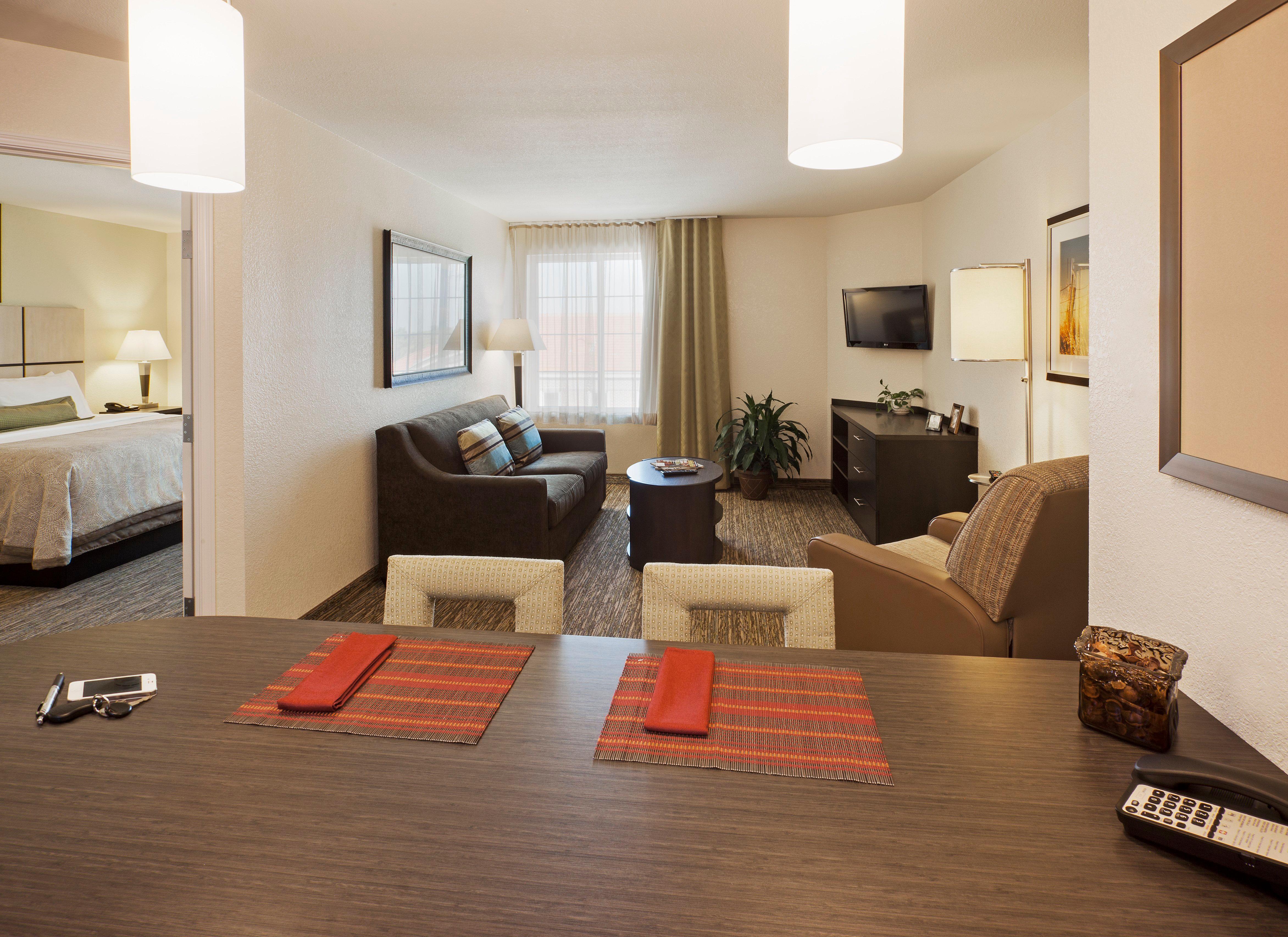 Candlewood Suites Philadelphia - Airport Area By Ihg Chester Exteriör bild