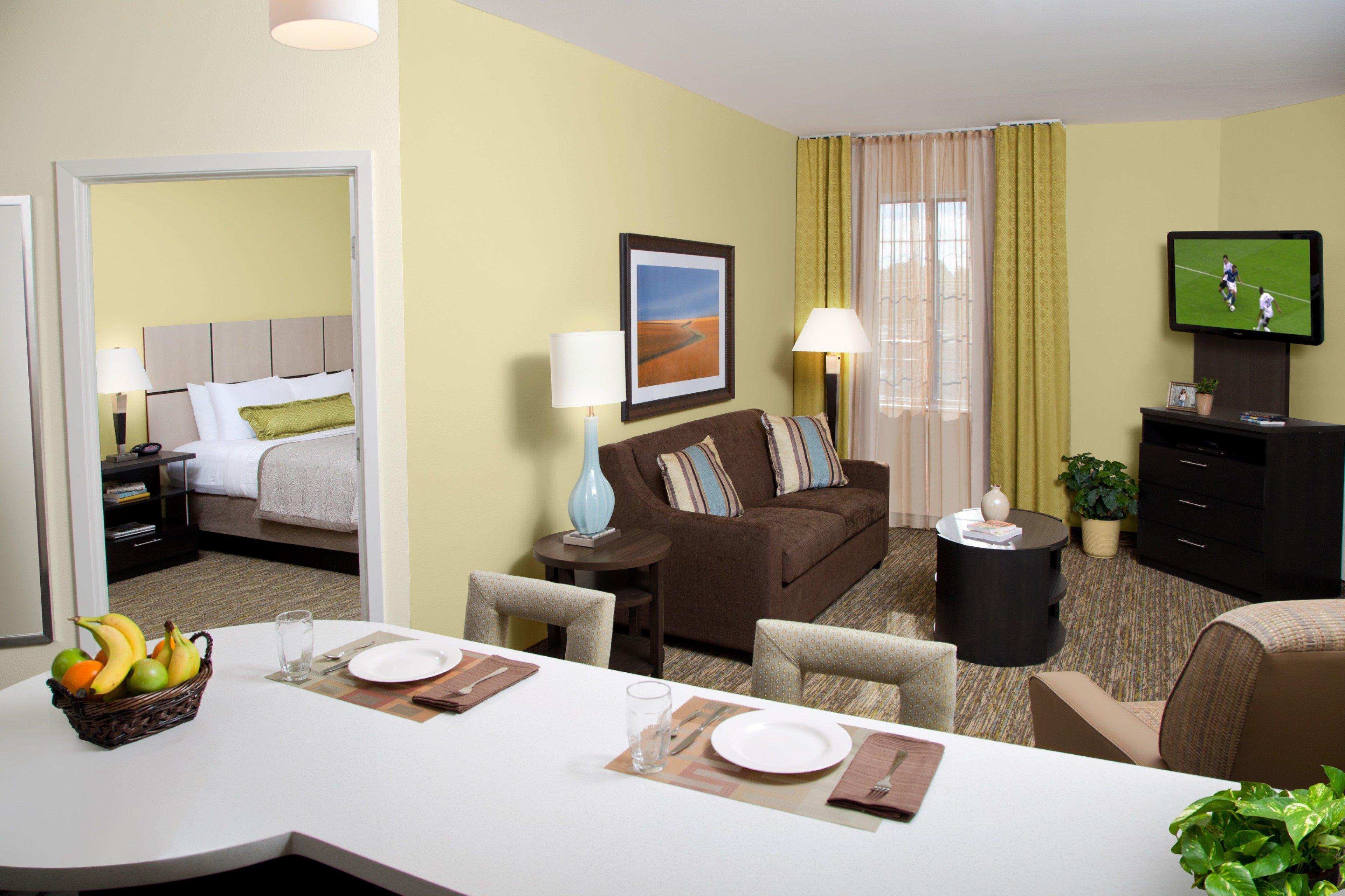 Candlewood Suites Philadelphia - Airport Area By Ihg Chester Exteriör bild