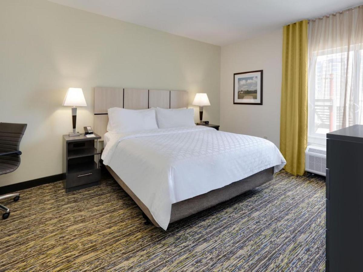 Candlewood Suites Philadelphia - Airport Area By Ihg Chester Exteriör bild