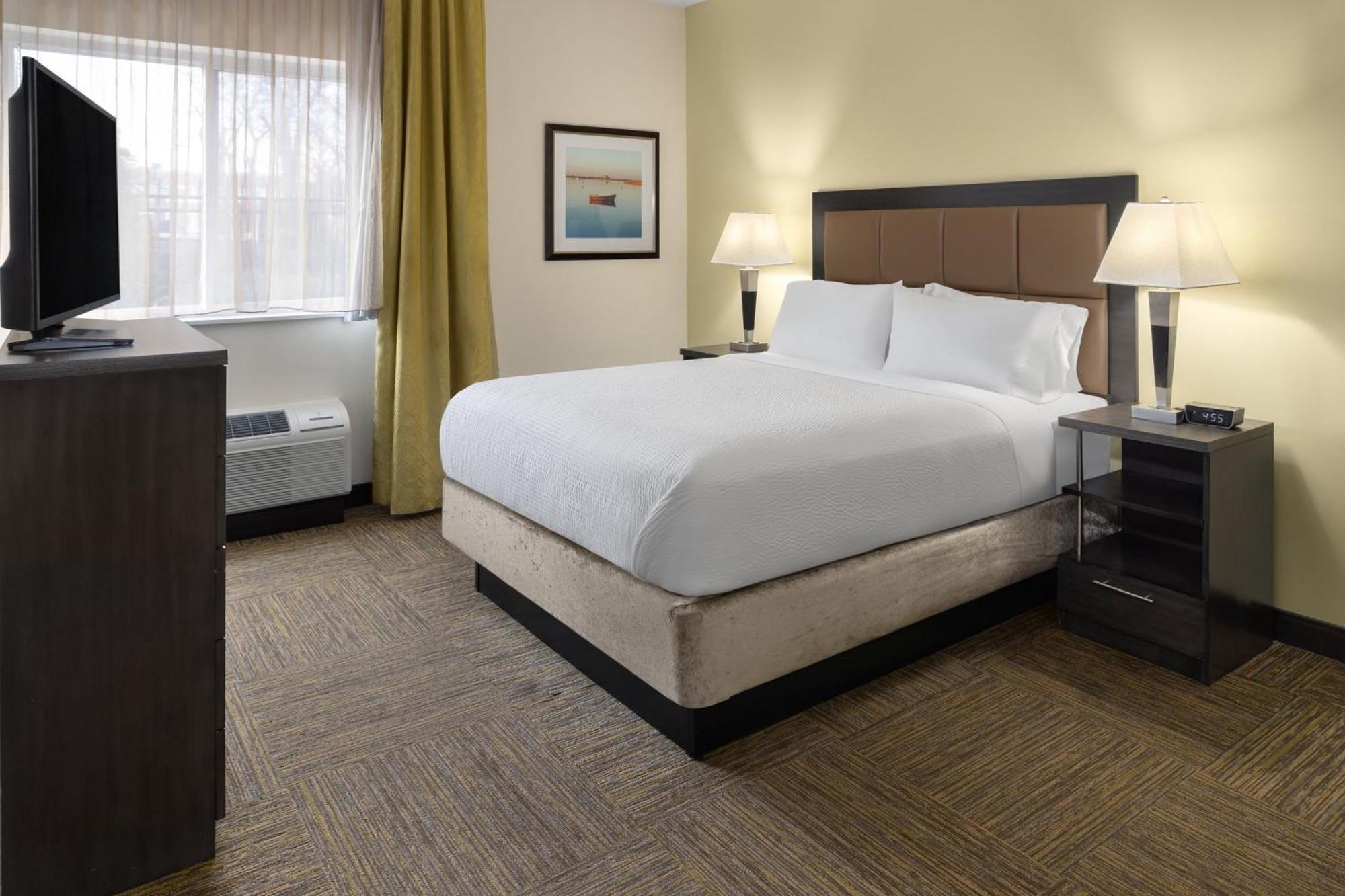 Candlewood Suites Philadelphia - Airport Area By Ihg Chester Exteriör bild